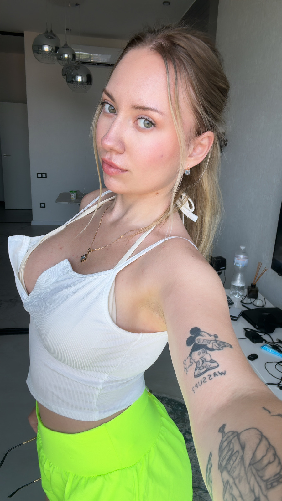 KateV in her underwear in Linzhou