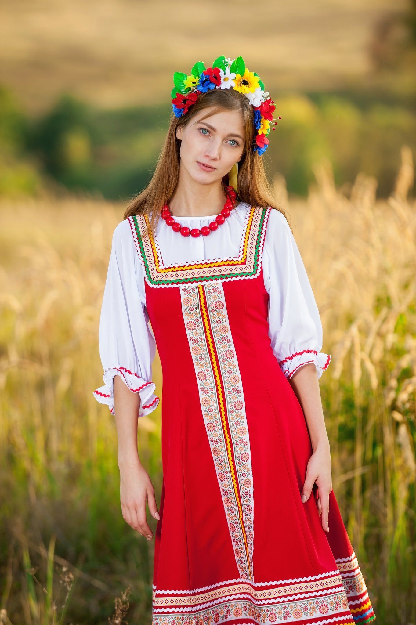 Women in Slavic costumes in Linzhou