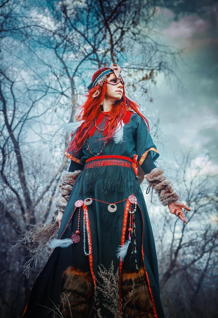 Girls in Slavic costumes underwear in Linzhou